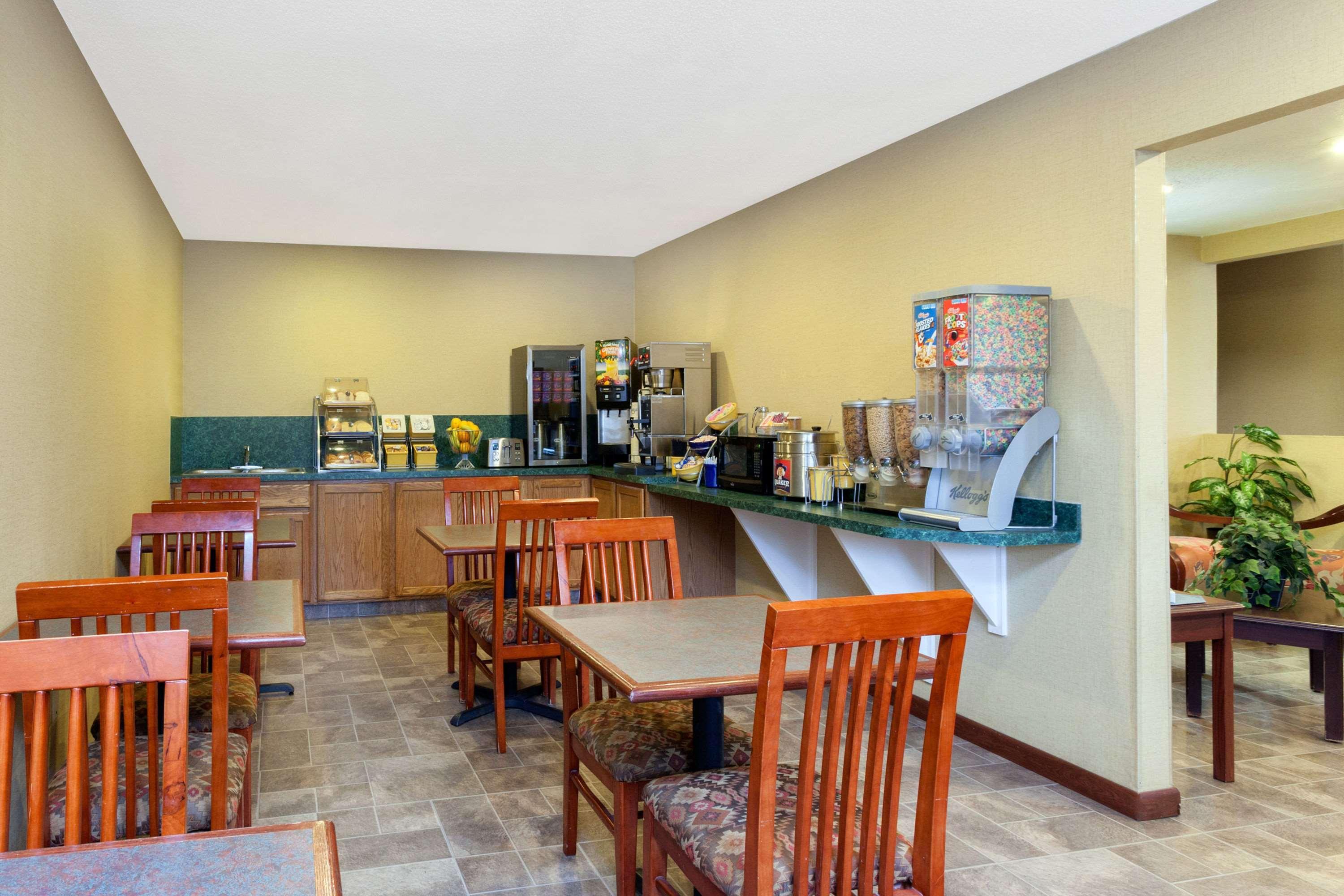 Days Inn By Wyndham Maumee/Toledo מראה חיצוני תמונה