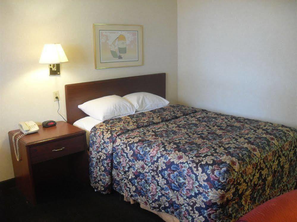 Days Inn By Wyndham Maumee/Toledo מראה חיצוני תמונה