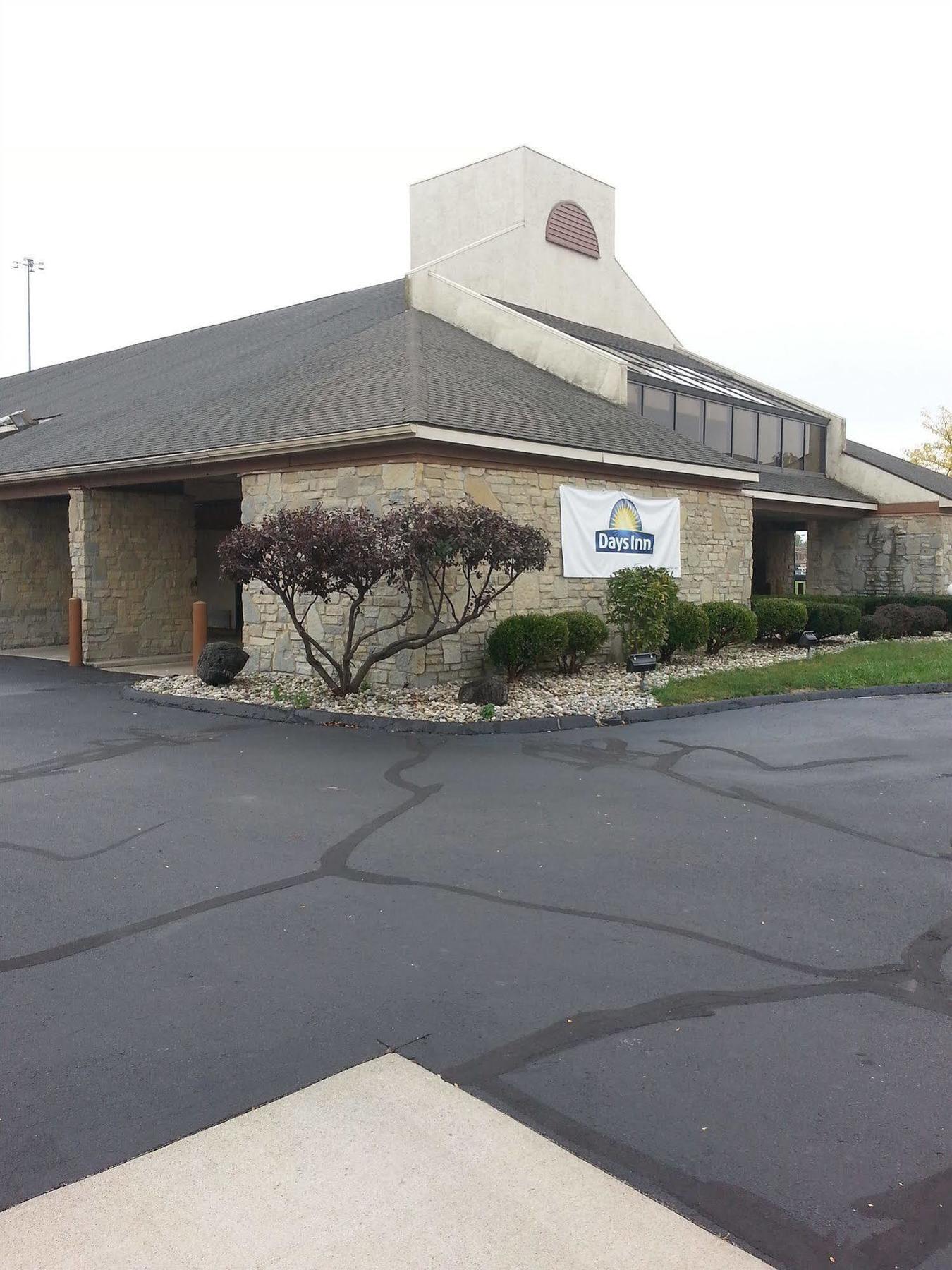 Days Inn By Wyndham Maumee/Toledo מראה חיצוני תמונה