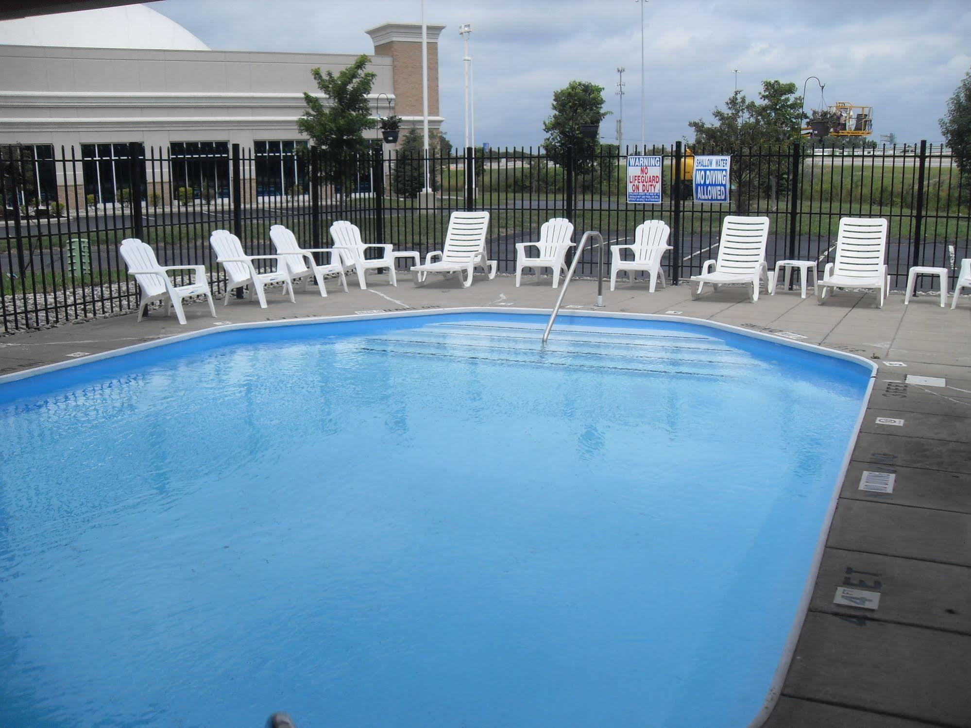 Days Inn By Wyndham Maumee/Toledo מראה חיצוני תמונה